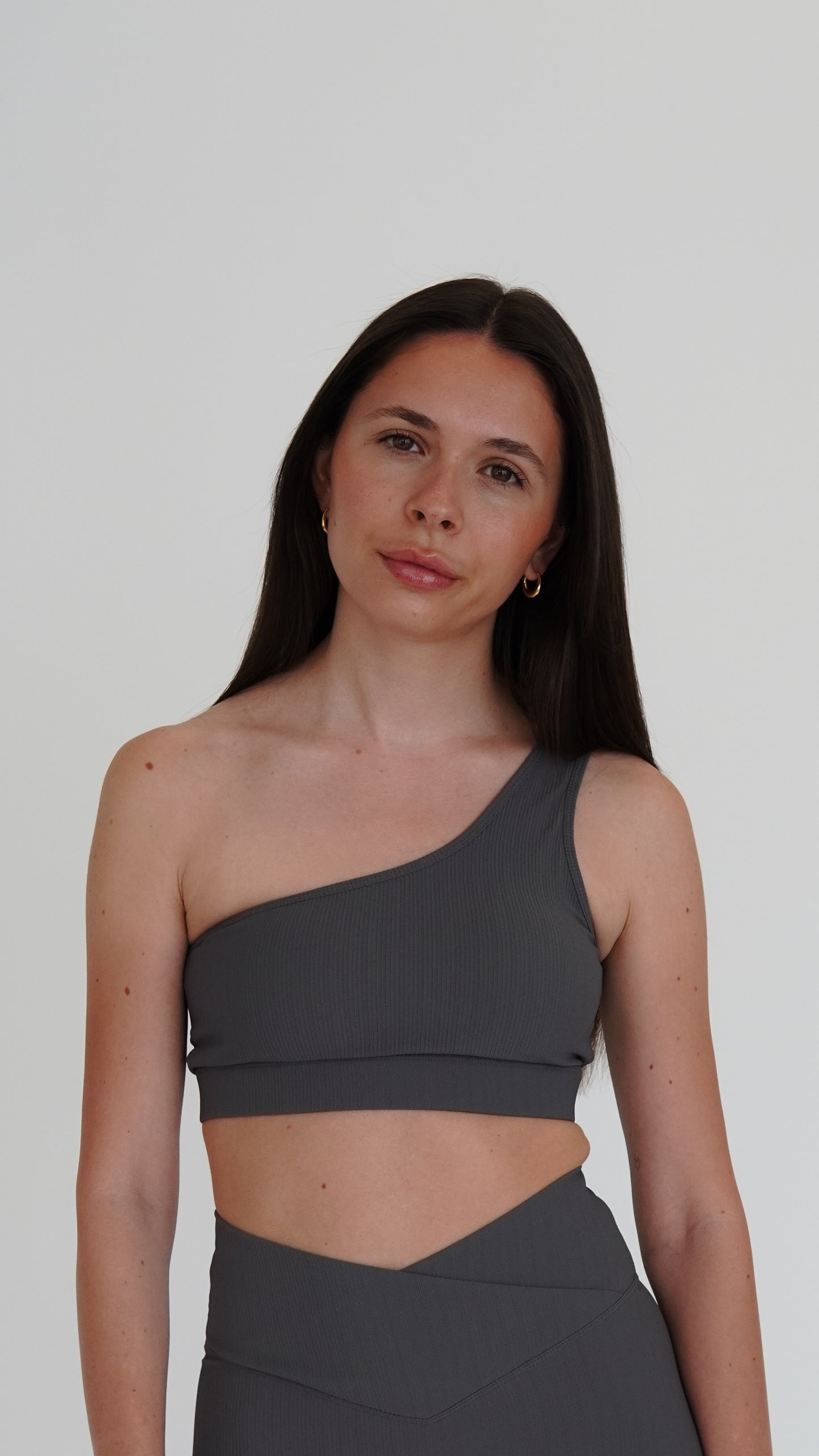 RISE ONE SHOULDER CROP - SLATE